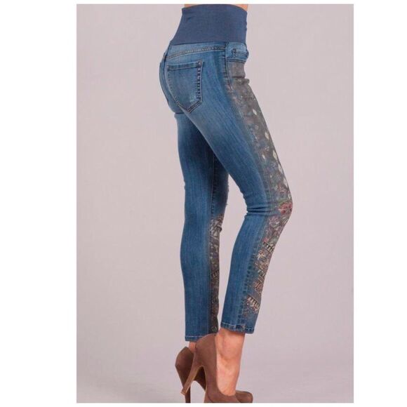 M. rena indigo wash jeans with batik floral print L - Picture 7 of 7